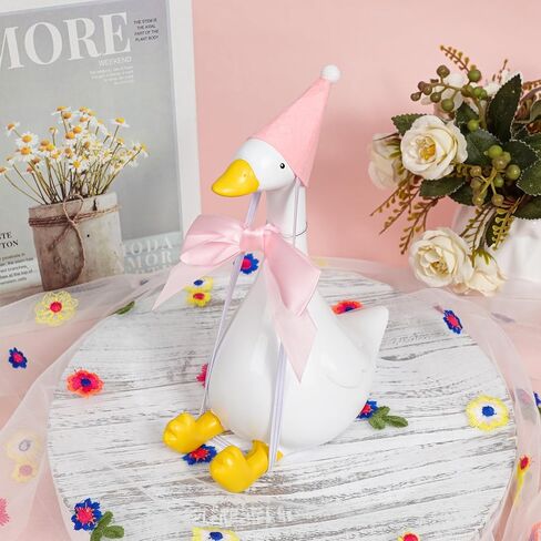 THAWAY مكتب أوزة - مع ملابس مكتب أوزة 7 بوصات - قبعة مخروطية صغيرة مع قوس وردي، ديكور مكتب للنساء ديكور أوزة سخيفة ديكور المنزل هدايا تدفئة مكتب in Kuwait