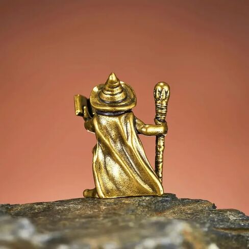 Vintage Brass Frog Wizard Statue Frog Holding A Magic Wand Ornament Small Animal Figurines Home Office Decoration Car Ornaments in Saudi Arabia
