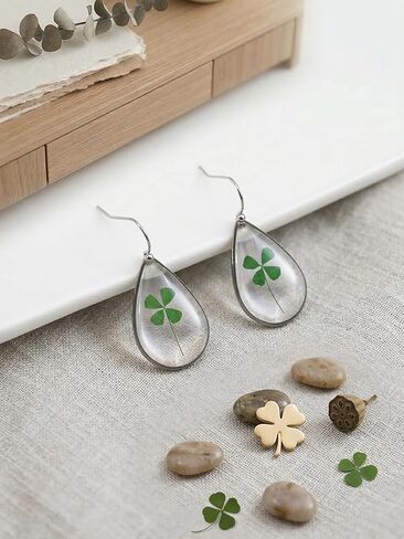Real Flower Earrings for Women, Christmas Jewelry Gifts, Handmade with Delicate Pressed Flowers, Meaningful and Elegant Present for Her, Boho Nature-Inspired Earrings in Saudi Arabia