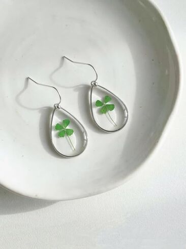 Real Flower Earrings for Women, Christmas Jewelry Gifts, Handmade with Delicate Pressed Flowers, Meaningful and Elegant Present for Her, Boho Nature-Inspired Earrings in Saudi Arabia