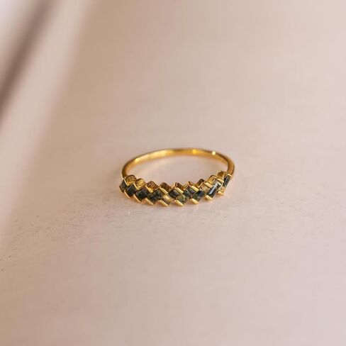 CAITLYNMINIMALIST Gemstone Ring 18K Gold Jade Agate Stackable Ring Dainty Statement Earthy Bohemian Lush Green Diamond Cubic Zirconia for Women Gift for Her in Saudi Arabia