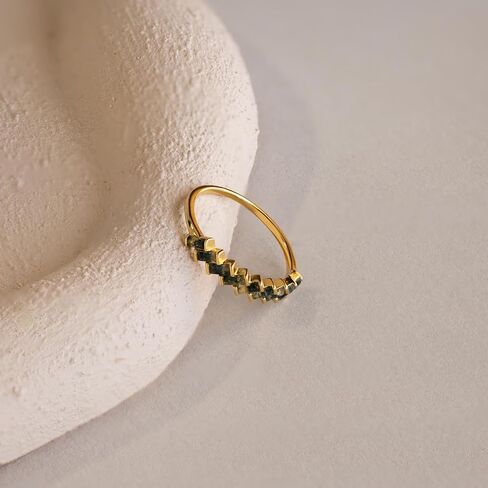 CAITLYNMINIMALIST Gemstone Ring 18K Gold Jade Agate Stackable Ring Dainty Statement Earthy Bohemian Lush Green Diamond Cubic Zirconia for Women Gift for Her in Saudi Arabia