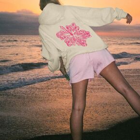 Womens Cute Pink Flower Hoodie Aesthetic Preppy Hawaiian Hibiscus Sweatshirt Casual Puff Graphic Hoodies Pullover Tops in Saudi Arabia