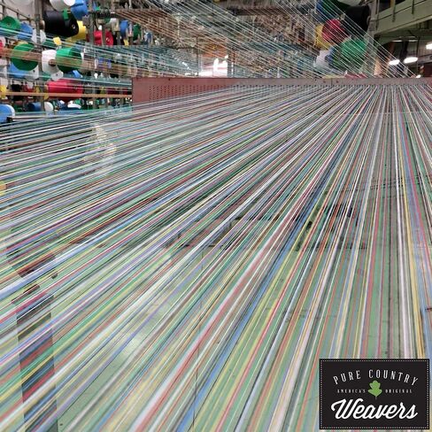 توسكان فيلا II بواسطة روجر دوفال | لوحة فنية جدارية منسوجة معلقة | خطوات القرية الإيطالية الريفية | 100% قطن مقاس الولايات المتحدة الأمريكية 34x26 in Kuwait