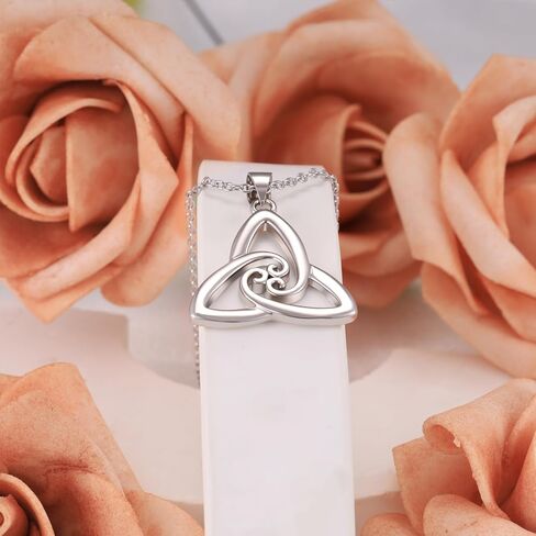قلادة من الفضة الاسترليني سلتيك قلادة عصرية على شكل عقدة حب متقاطعة مثلثة مطلية بالذهب الأبيض لا تسبب الحساسية مجوهرات عتيقة مع سلسلة سحر هدايا عيد ميلاد للنساء in Kuwait