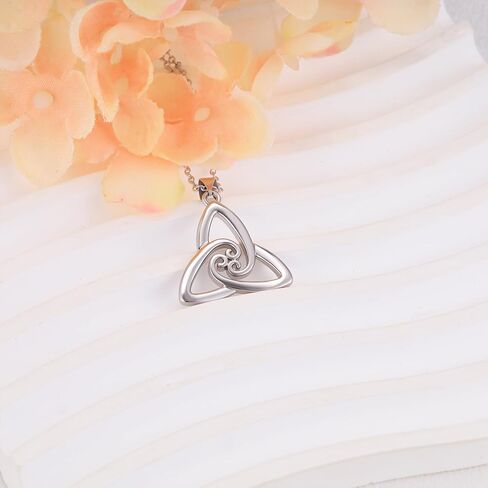 قلادة من الفضة الاسترليني سلتيك قلادة عصرية على شكل عقدة حب متقاطعة مثلثة مطلية بالذهب الأبيض لا تسبب الحساسية مجوهرات عتيقة مع سلسلة سحر هدايا عيد ميلاد للنساء in Kuwait