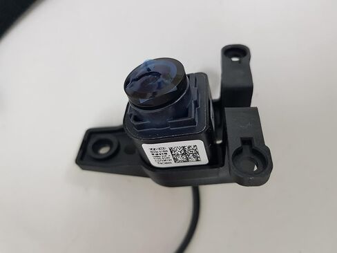 Genuine OEM 99250-S1600 Front View Camera Unit / 99250S1600 for Hyundai Santa Fe 21-22 in Kuwait