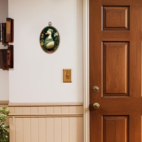 KSDUT Bathroom Goose Wall Art Decor - Retro Dark Green Botanical Wall Art Canvas Frame Hanging Prints, Vintage Cottage Core Toilet Goose Oval Artwork Decor for Home Bathroom Decorations 8.6"x11.4" in Kuwait