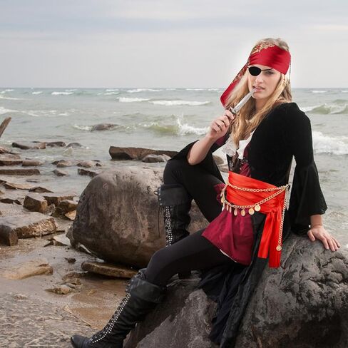 Jaciya Pirate Costume Accessories Set in Saudi Arabia
