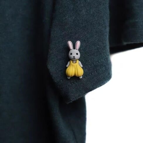 Cashmere Coat Brooch Cute-Eyed Kittens and Rabbits Pin Badge Decoration for Coats Scarves Hats Bags Travel Office in Saudi Arabia