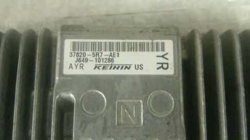 وحدة التحكم ECM للمحرك تناسب 18-19 متوافقة مع Honda FIT 37820-5R7-AE1 378205R7AE1 in Saudi Arabia