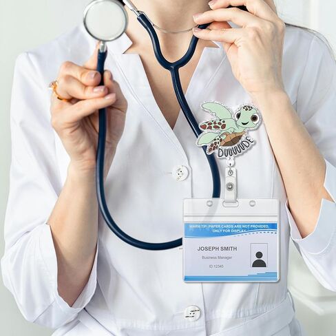 قطعتان من شارة الراكون السلحفاة المضحكة، حامل شارة عمل لطيف، مشبك قابل للسحب، ملحقات بكرة شارة ممرضة من الأكريليك لطالب التمريض RN CNA ICU LPN، طبيب مدرس، عامل مكتب in Kuwait