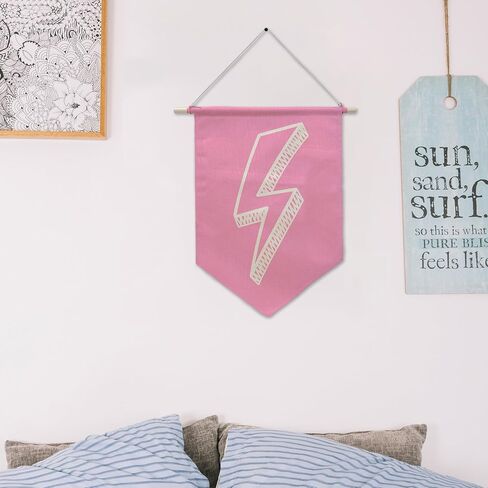 علم راية صاعقة البرق - ديكور حائط وردي، فن معلق لغرفة الفتيات المراهقات، ديكور حضانة وردي، هدية فريدة للبنات وأفضل الأصدقاء. (016) in Kuwait
