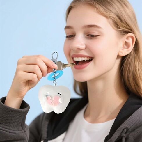 سلاسل مفاتيح على شكل أسنان من القطيفة مكونة من قطعتين بتصميم ملائكي - حلية على شكل حقيبة فروي شخصية كرتونية، هدية على شكل مفتاح سيارة ومحفظة in Kuwait