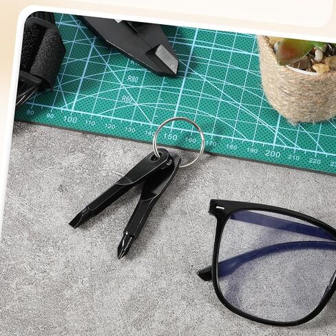 2 Pcs 4-in-1 Keychain Screwdriver Set, Multi-functional Cool Gadgets Tools with Cross Recess and Slotted, Screwdriver Keychain Pocket Repair Tool, Small Gift for Men Husband Dad Boyfriend in Kuwait