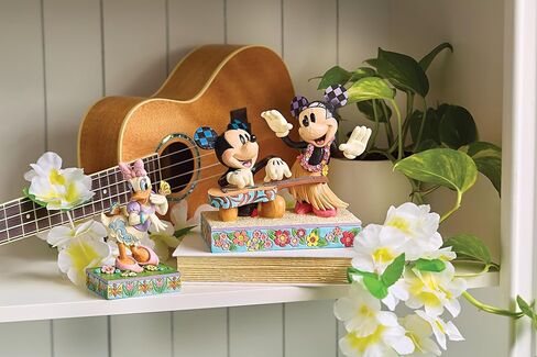 Enesco Disney Traditions Collection by Jim Shore Daisy Duck with Flowers and Butterflies Figurine- Stone Resin Hand Painted Collectible Disney Figurines Home Decor Statue, 5 Inch in Saudi Arabia