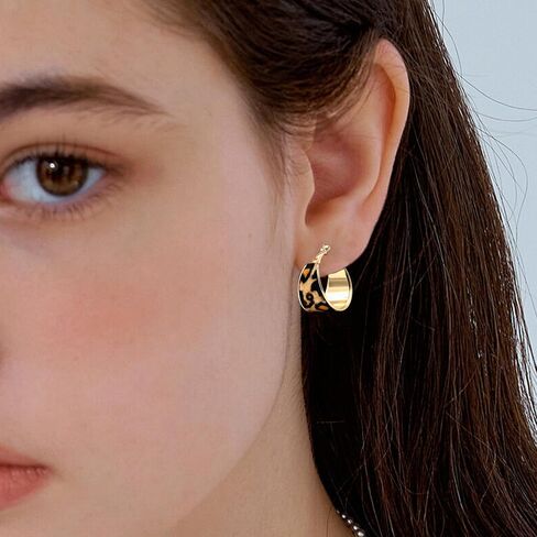 Retro Leopard Print Oversized Earrings Exaggerated Pendant Earrings for Women, Bohemian Disco Earrings Gift. in Saudi Arabia