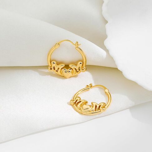 أقراط دائرية من الذهب للنساء - أقراط دائرية مكتنزة على شكل حرف "MOM" مطلية بالذهب عيار 14 قيراط - هدايا مجوهرات ذات مغزى لعيد ميلاد الأم in Kuwait