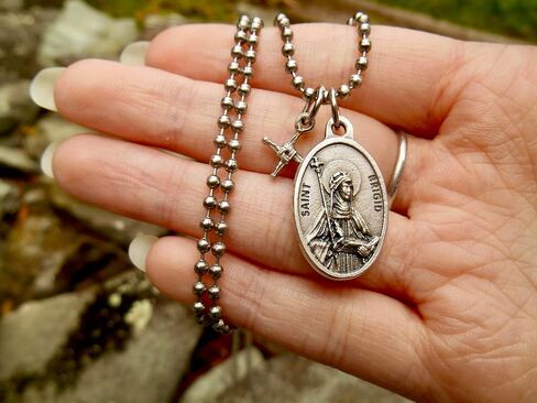 St BRIGID Medal Necklace | Saint Brigid Cross | Brigid of Kildare | Patron Saint Irish Necklace | 30" Stainless Steel Ball Chain | Includes Prayer Card in Saudi Arabia