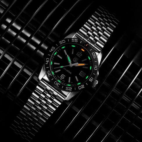 Luminox - Pacific Diver Ripple 39mm - Mens Watch - Dive Watch for Men - Swiss Quartz - 200M Water Resistant - Sapphire Crystal - Stainless Steel Case - Unidirectional Bezel - Watches for Men in Saudi Arabia