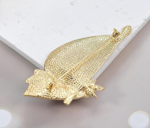 Gyn&Joy Gold Tone Crystal American Flag Brooch Pin USA Patriotic Jewelry BZ026 in Saudi Arabia