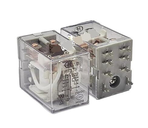 10 قطعة/الوحدة التتابع HF13F 110-2Z2 JQX-13F 110-2Z2 8 دبابيس in Kuwait