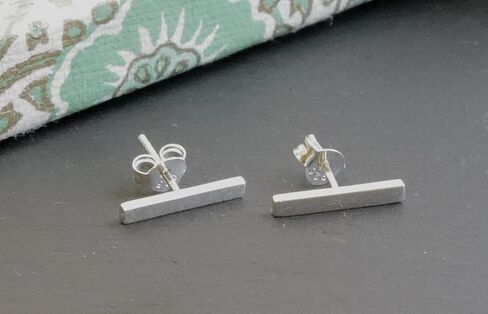 الحد الأدنى من الفضة الإسترليني الأنيقة على شكل عصا رقيقة وأقراط خطية على شكل شريط خطي لعيد الميلاد وعيد الحب وعيد الأم وعيد الميلاد - هدايا مصنوعة يدويًا للنساء (الفضة الاسترليني) in Kuwait