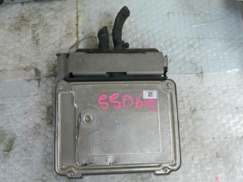 وحدة التحكم في المحرك ECM 2.0L تناسب 11 متوافقة مع VW EOS 06J 906 027 AR 06J906027AR in Saudi Arabia