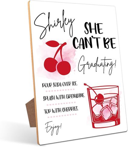 لافتة طاولة بار Shirley Temple - ديكورات حفلات التخرج، وحفلات التخرج للجامعات والماجستير والأطباء والممرضات وضباط الشرطة، لافتة حفلات خشبية مقاس 8 × 11 مع حامل in Kuwait