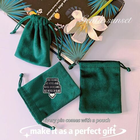 دبوس المينا، الأصدقاء الحقيقيون لا يتباعدون أبدًا ربما على مسافة ولكن ليس في القلب دبوس طية صدر السترة، شارة اقتباس الصداقة، هدية للأصدقاء والعائلة والمراهقين DIY ديكور حقائب قماشية وسترة حقيبة ظهر in Kuwait