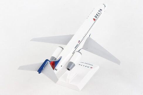 Daron SkyMarks Delta 717 New Livery Model 1/130 (SKR760) in Saudi Arabia
