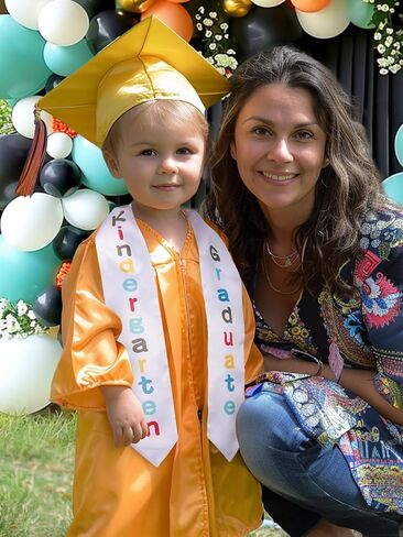 سرق التخرج من رياض الأطفال من Cosweet - وشاح التخرج لمرحلة ما قبل المدرسة مطبوع للجنسين 2024 للأولاد والبنات هدايا لطيفة in Kuwait