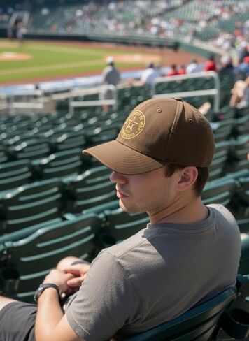 قبعة قسم الحرب، بنية عسكرية، نسيج قطني مضلع بنسبة 100%، تصميم تاريخي in Kuwait