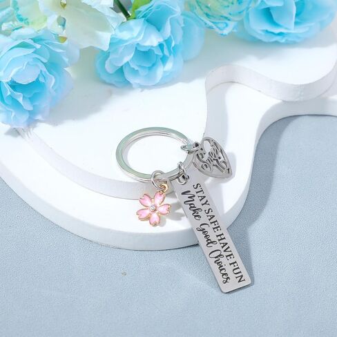 Ouligay Sweet 16 هدايا سلسلة المفاتيح للفتيات، هدية عيد الميلاد السادس عشر للفتيات في عيد الميلاد، هدايا حلوة ستة عشر لفتاة تبلغ من العمر 16 عامًا، هدايا تزيين الحفلات السادسة عشر للفتيات المراهقات والابنة والأخت أفضل صديق in Kuwait