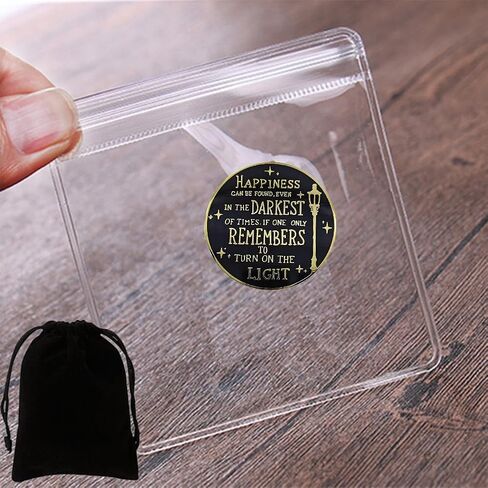 دبوس المينا، تصميم اقتباس السعادة، يمكن العثور على السعادة، حتى في أحلك الأوقات، إذا تذكر أحد فقط تشغيل الضوء، هدية دودة الكتب السحرية in Saudi Arabia
