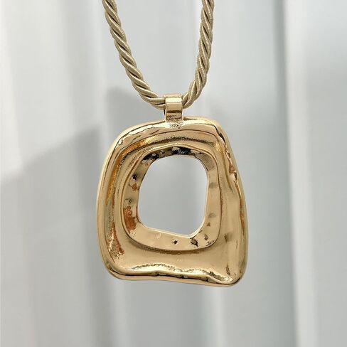 Gold Chunky Necklace for Women Layered Golden Irregular Geometric Hollow Square Pendant Necklace Punk Hip-Hop Oval Chain Necklaces Fashion Accessories Vintage Statement Jewelry​ in Saudi Arabia