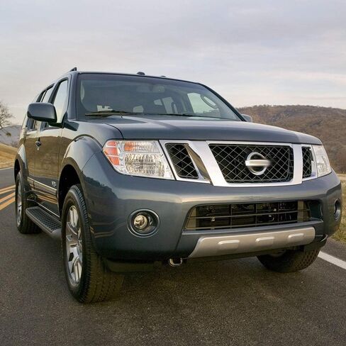 Fog Light Compatible with Nissan Armada 2005-2008/Fit 2004-2010 Titan Clear Front Bumper Lamps+Bulbs L+R (Clear Lens Chrome Housing) in Saudi Arabia