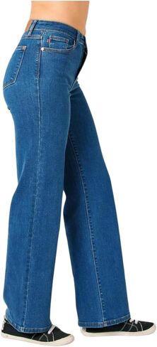 Judy Blue Classic High Rise Straight Jeans in Saudi Arabia