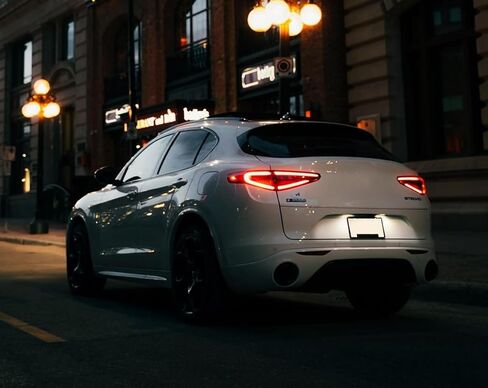 مجموعة إضاءة لوحة ترخيص LED كاملة بيضاء زينون من iJDMTOY متوافقة مع Alfa Romeo 2016/2017-2022 Giulia & Stelvio, 2024-up Fiat 500e in Kuwait