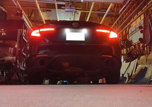 مجموعة إضاءة لوحة ترخيص LED كاملة بيضاء زينون من iJDMTOY متوافقة مع Alfa Romeo 2016/2017-2022 Giulia & Stelvio, 2024-up Fiat 500e in Kuwait