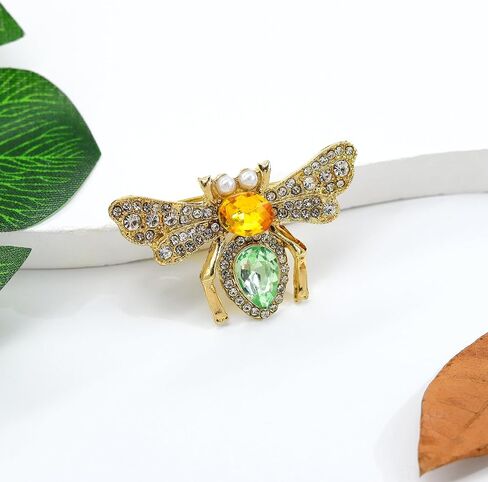 Bee Brooch, Gold Insect Bee Brooch Pin Honey Bee Fashion Broach Small Jewelry Dainty Pearl Wedding Broach Personality Brooches Pin Dress Accessories for Women Men in Saudi Arabia