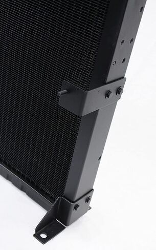 New Copper Brass Radiator 84524C93 for International 484 885 585 784 685 584 385 in Kuwait