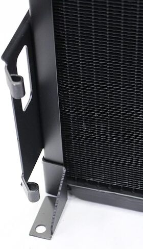 New Copper Brass Radiator 84524C93 for International 484 885 585 784 685 584 385 in Kuwait