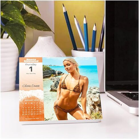 تقويم نماذج الشاطئ الرياضية المصورة لعام 2026 - حزمة تقويم فاخرة من يوم إلى يوم مع أكثر من 100 ملصق تذكير | هدايا Pinup واللوازم المكتبية in Kuwait
