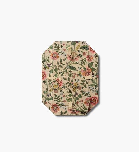 شركة RIFLE PAPER CO. إطار صورة ملفوف بالورق مقاس 8.5 بوصة طول × 6.5 بوصة عرض × 0.75 بوصة ارتفاع، لوح صلب مغلف بالورق، إطار صورة فردي بنمط منمق للصور الخاصة مع الأصدقاء والعائلة، جرايسي in Kuwait