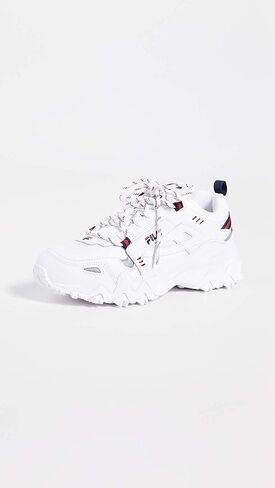 حذاء Oakmont TR للسيدات من Fila باللون الأبيض/الأحمر الداكن in Saudi Arabia