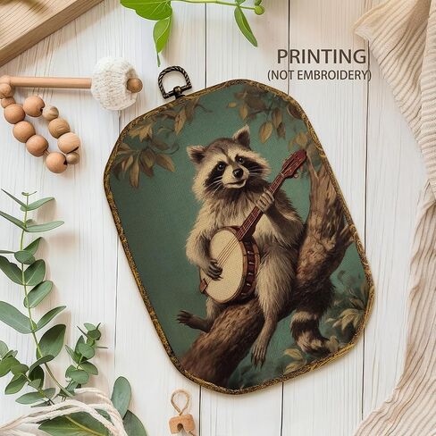 yjeslw خمر الراكون المثمن جدار الفن الديكور، Cottagecore القمامة الباندا لعب البانجو مؤطرة قماش يطبع، ريفي الرجعية مزرعة الراكون الجدار شنقا الزينة لديكور غرفة نوم المنزل، 10.2x7 بوصة in Kuwait