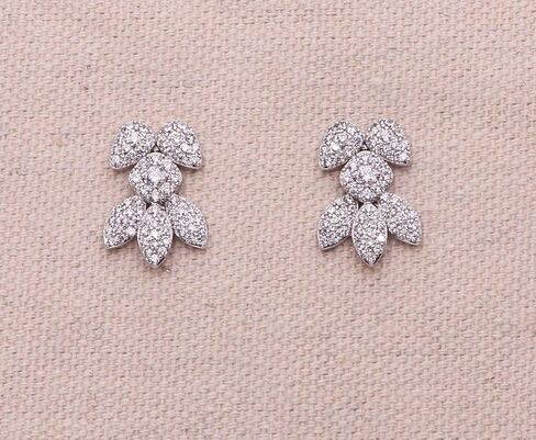 أقراط ميغان ماركل بروفة العشاء المكعبة من الزركونيا مستوحاة in Kuwait