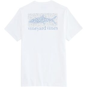 تي شيرت Vineyard Vines للرجال ذو أكمام قصيرة وجيب على شكل حوت بونفيش مصبوغ بصبغة الانجراف in Kuwait