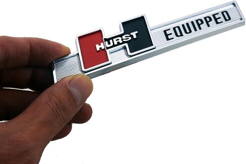 قطعتان من شعار هيرست المجهز ثلاثي الأبعاد 1361000 لوحة شعار شارة شيفتر in Kuwait